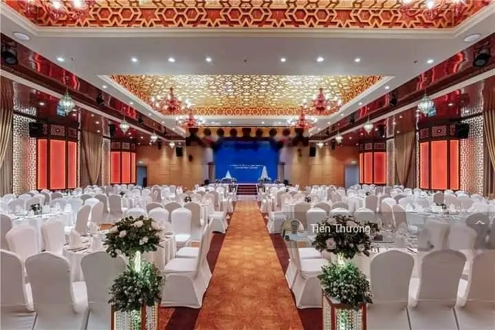 Bán khách sạn 4 sao 520m2 x 10 tầng,mặt tiền 15m vị trí KIM CƯƠNG tại Nguyễn Thị Định - Cầu Giấy
