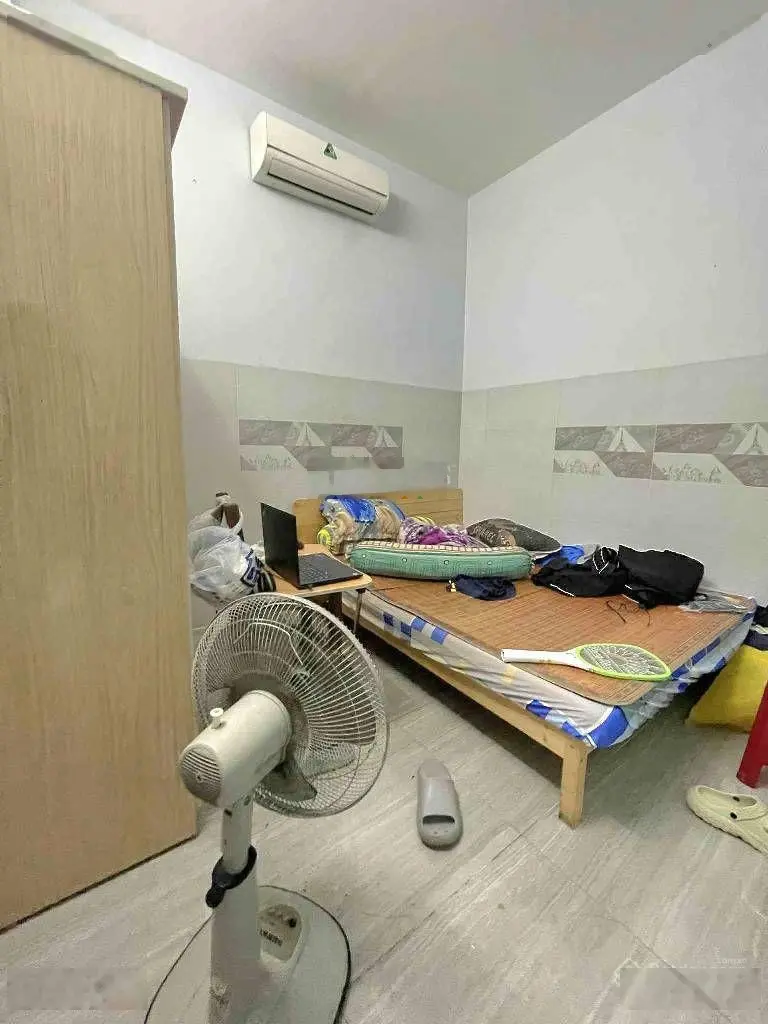 Nhà đẹp mặt tiền Tân Bình - Nguyễn Bá Tòng - sát ngã tư 7 Hiền - 70m2 - 4 tầng - hơn 10 tỷ TL