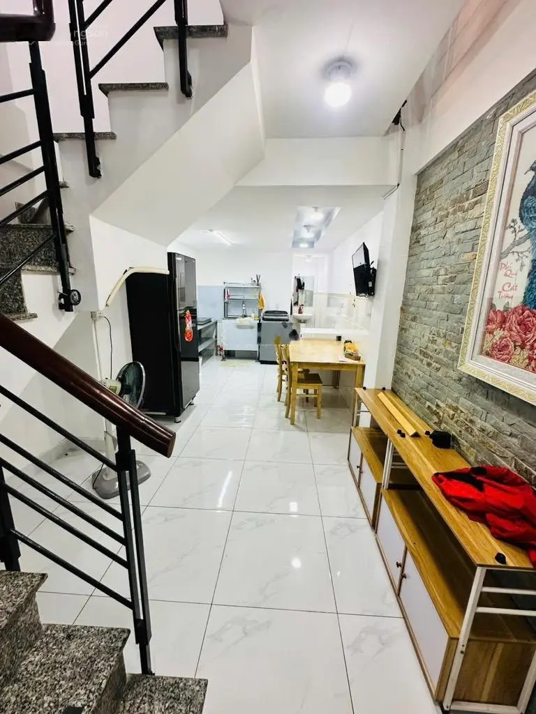 Đường số 9 - gò vấp - gần công viên làng hoa - dt: 45m2 - 5 tầng.