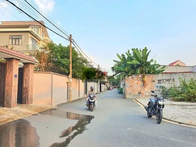 Bán Đất hẻm 40 Võ Văn Hát . Long Trường.Q9 - DT: 58m2 giá 3 tỷ 700