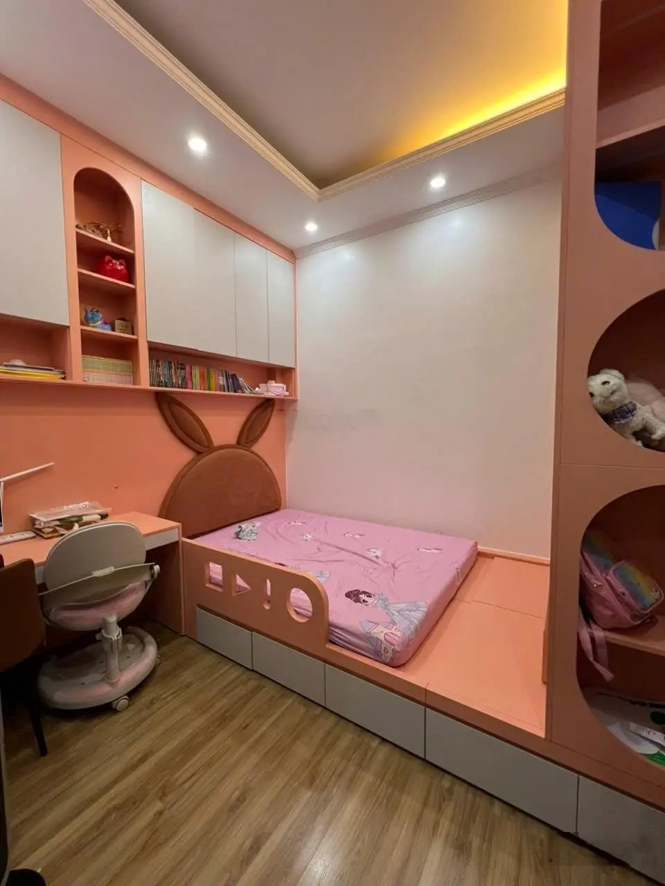 Bán gấp nhà riêng phố Hoàng Cầu 45m 5Tg MT 3,6m chỉ 8,2 tỷ 10m Ô tô tránh KD nhỏ.