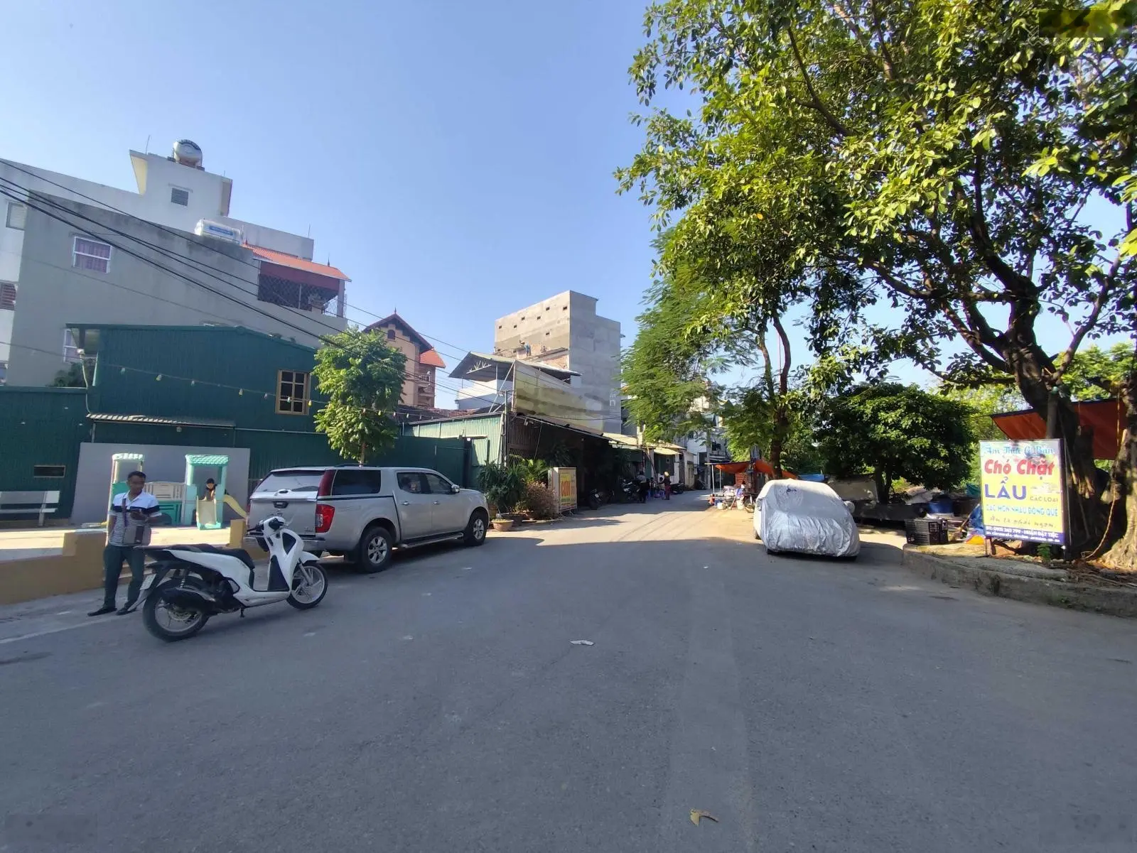 Bán nhà phố văn phòng DT đất 63.7m2 xây 6.5 tầng đường rộng 13m ngay ĐL Thăng Long, view đẹp. Sổ đỏ
