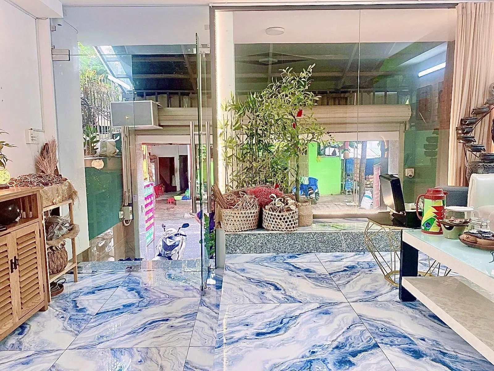 Nhà hầm + 5 tầng đang cho thuê MBKD và 8 phòng CHDV tại đường 12 An Khánh gần Trần Não chỉ 18,5 tỷ
