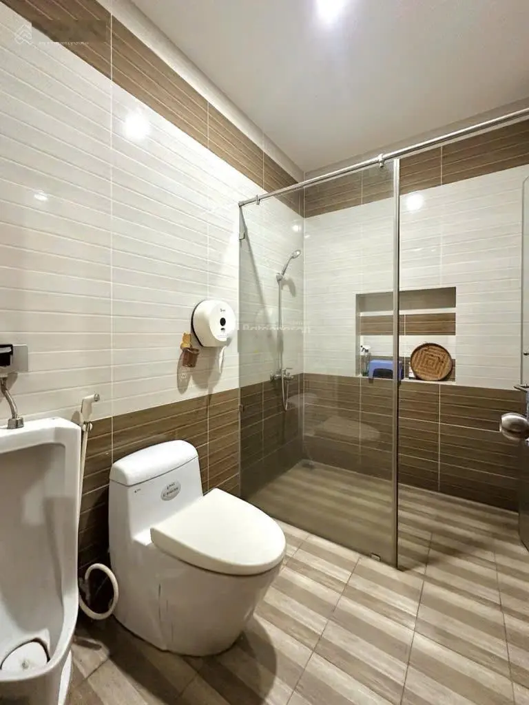 1 căn nhà với diện tích siêu rộng, vị trí trung tâm, cao tầng, thông số vàng mà giá chỉ 55 triệu/m2