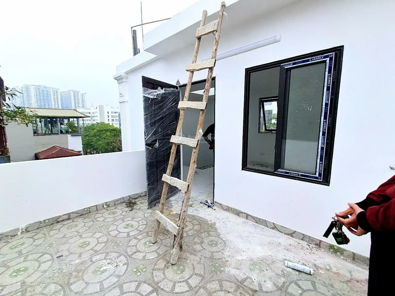 5.88 tỷ - 33m2 - 5 tầng mới - Tam Trinh - Minh Khai