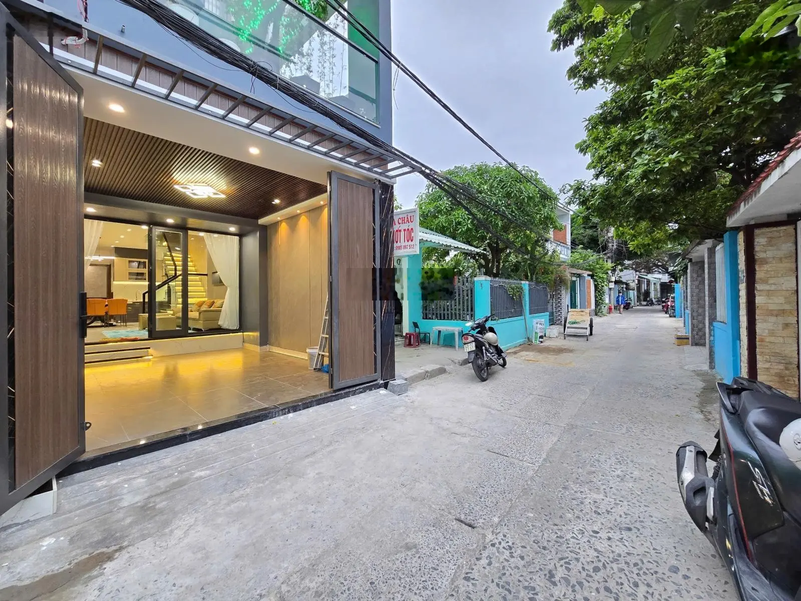 Bán nhà 3 tầng 3 mê kiệt Nguyễn Phước Nguyên rộng 4m ô tô đậu trong nhà