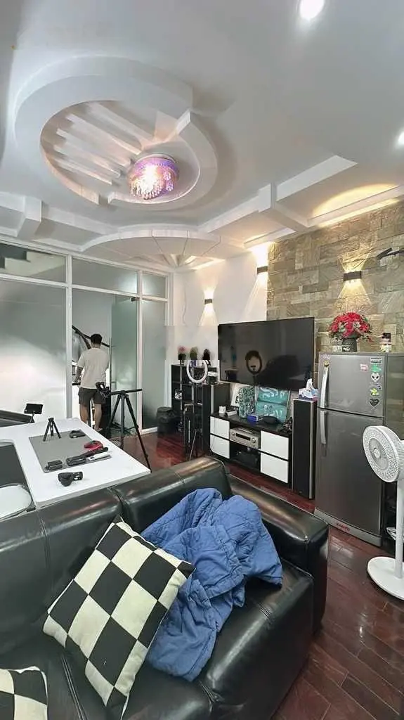 HIẾM, Nhà VIP Hẻm 6m, Nguyễn Hồng Đào, 5 tầng, khu đồng bộ