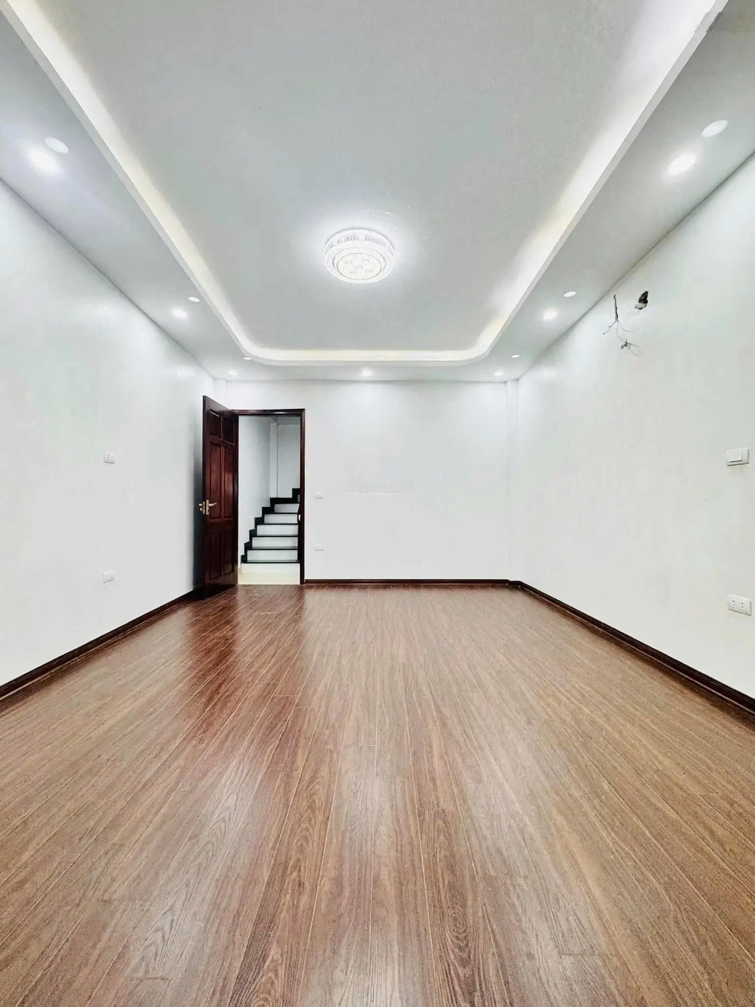 10.2 tỷ - 36m2 - lô góc - ô tô - ngõ thông - kdol - 20m ra phố - Trần Đại Nghĩa - HBT