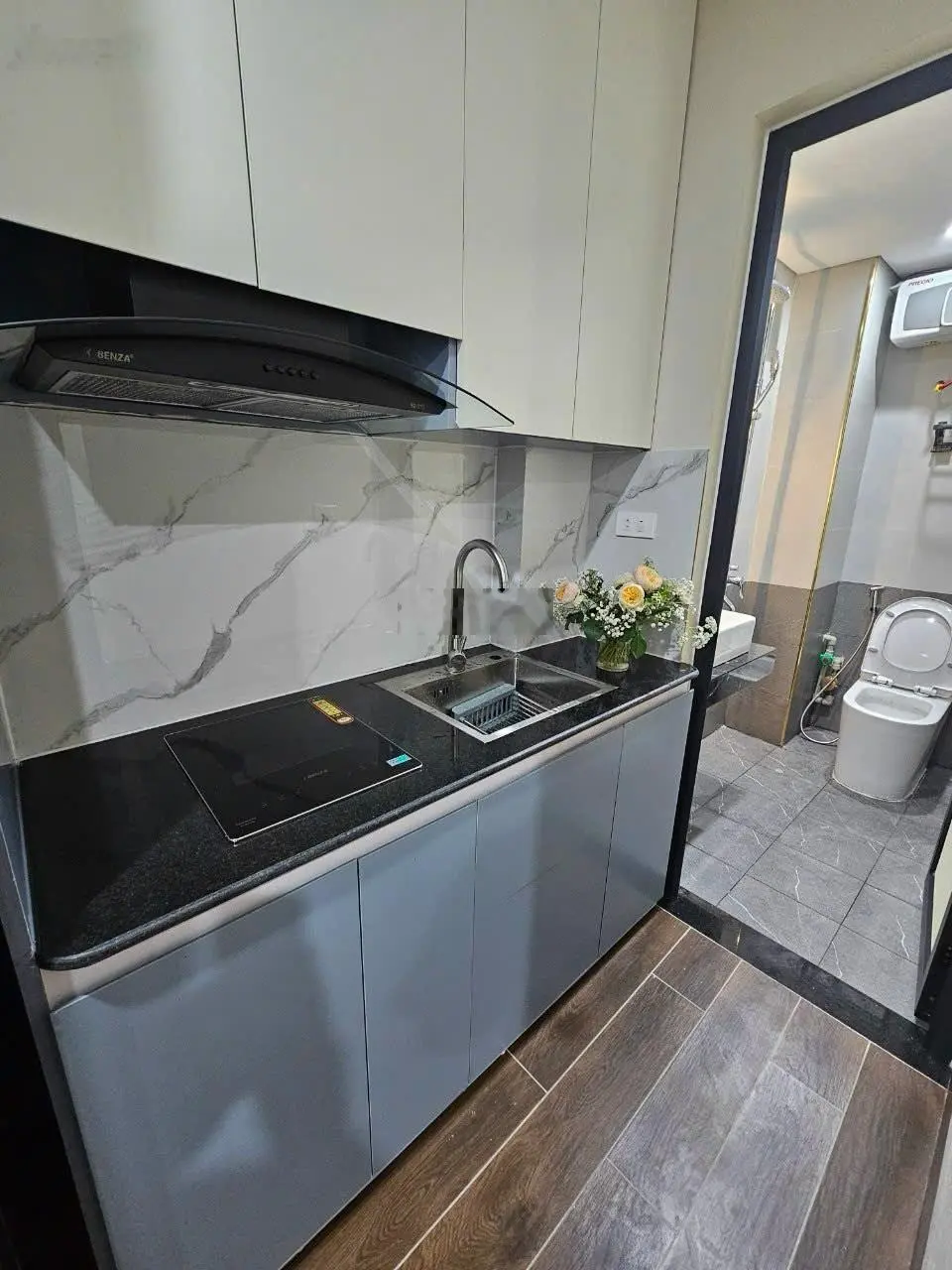 Ngõ ô tô, cách MP 100m. Bán chung cư mini giá 17,2 tỷ Đường Trần Phú, Văn Quán 70m2x7t - 13 căn hộ