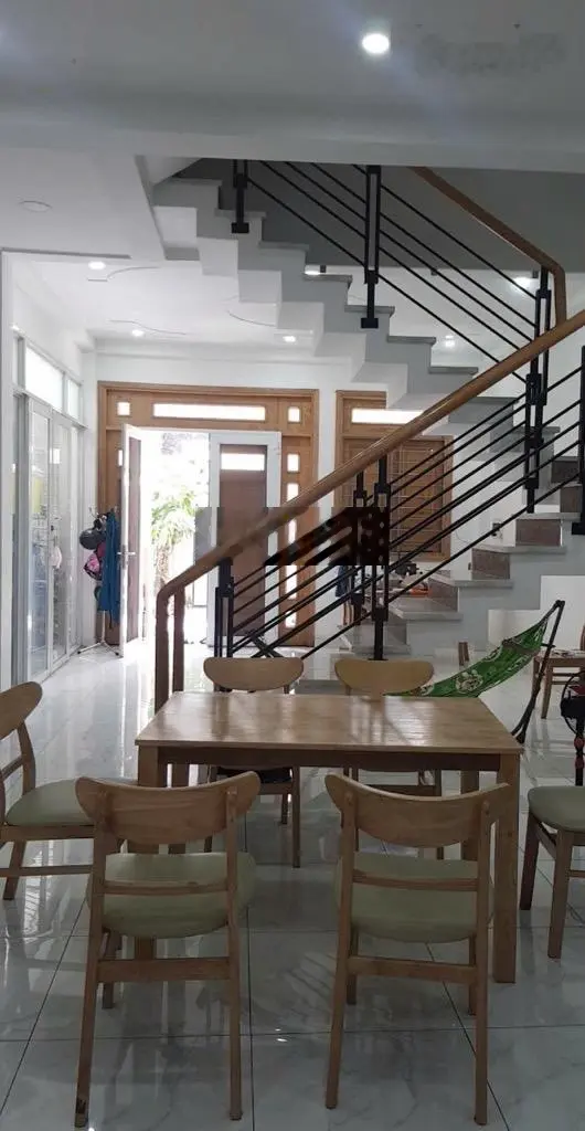 Cần bán gấp nhà Phan Xích Long - Phú Nhuận, diện tích 105m2, ngang rộng 5.4m2, xây 3 tầng kiên cố