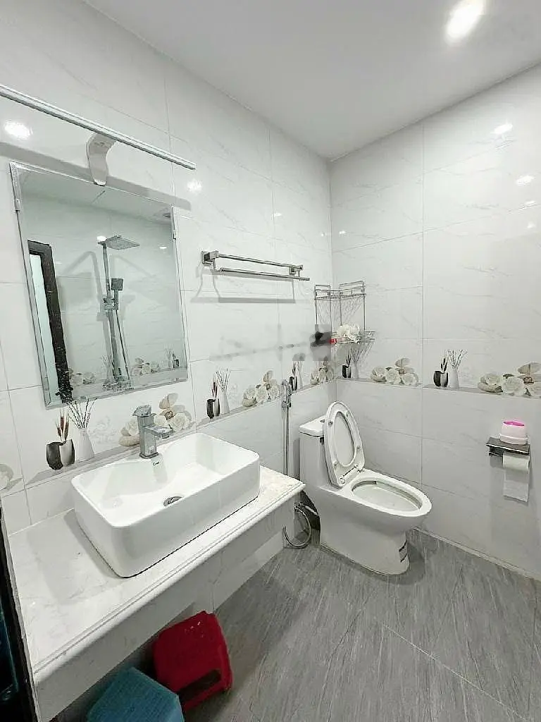 Bán nhà ngõ 193 Phú Diễn, 5 tầng mới koong, trước nhà rộng 3m, giá hiếm 5,3 tỷ
