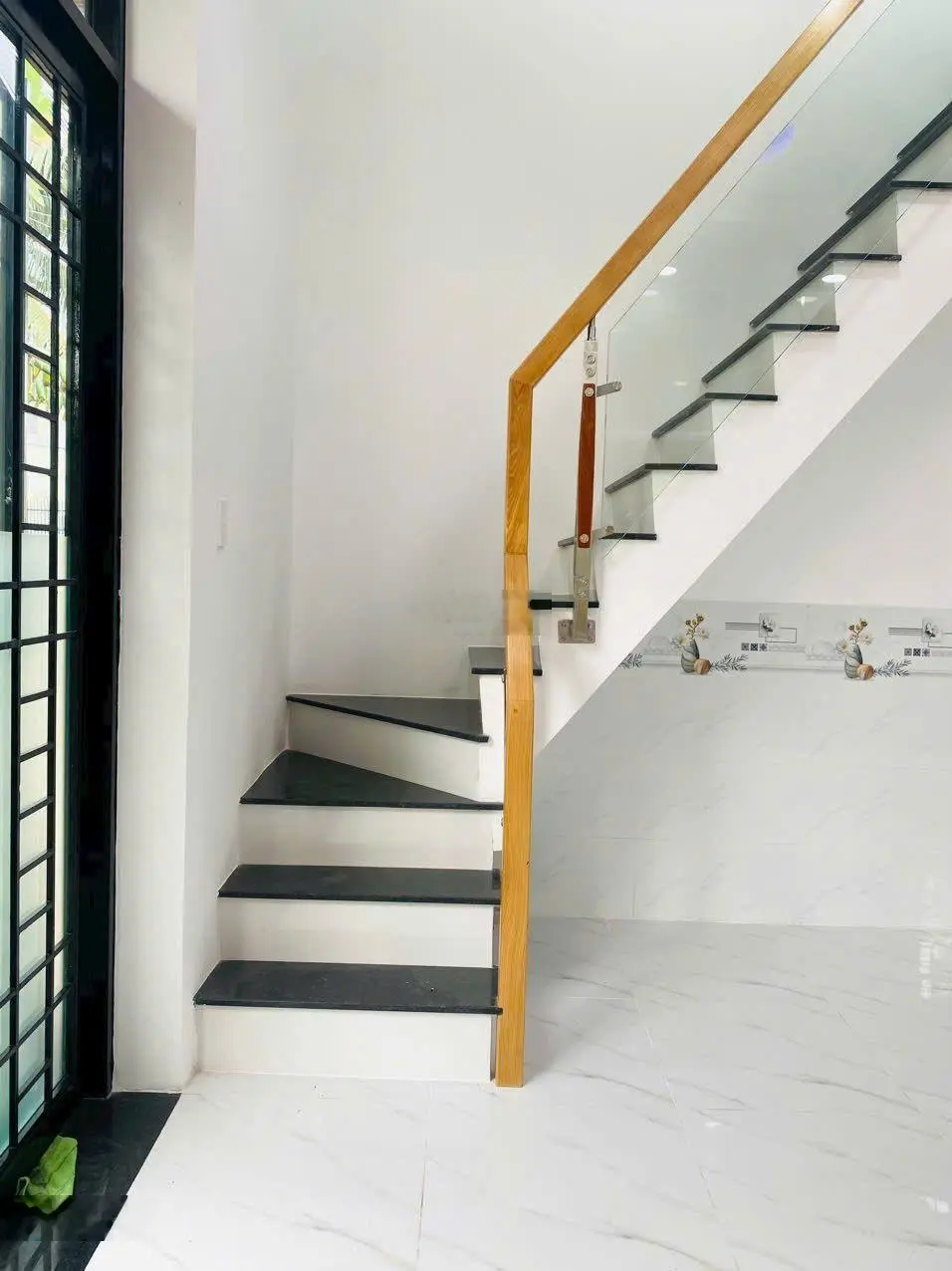 Bán căn nhà mới đẹp lắm a chị ơi nhà ở thị trấn cần giuộc DT 72m2 giá 1ty385tr chính chủ sang tên