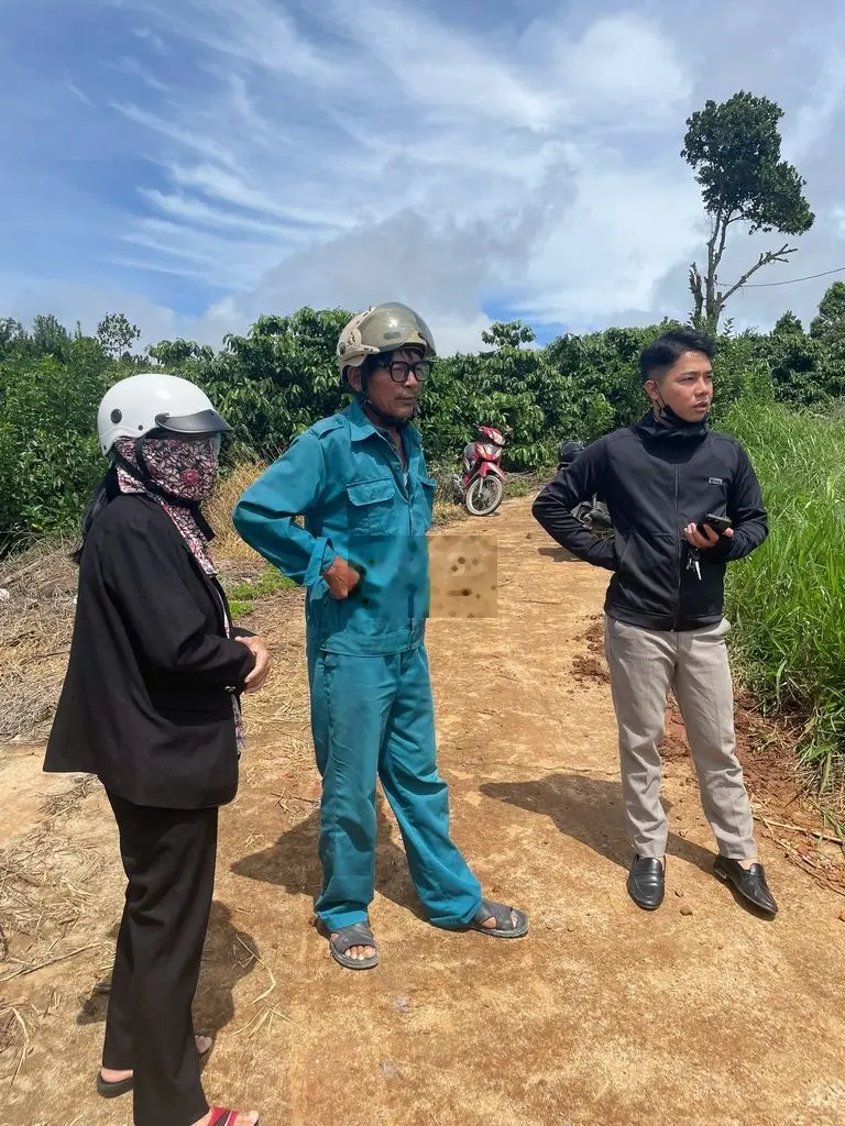 Bán lô đất 1000m2 ngay trung tâm Tân Hà Lâm Hà, cách chợ Tân Hà 2km.