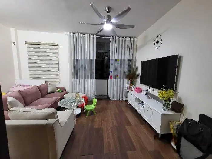 Bán nhà phố Vân Đồn cách 1 nhà ra phố ôtô tránh - Nhà mới 5 tầng - 4PN. Giá: 5,7tỷ. LH: 0779 548 ***