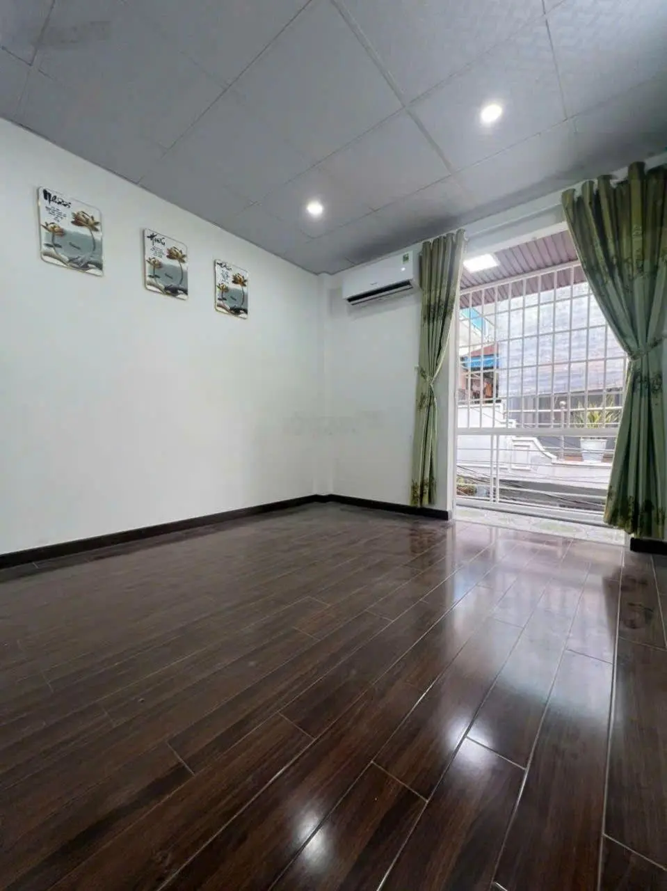 Bán nhà hẻm 1865 Huỳnh Tấn Phát. Sổ riêng. Vay bank ok. Giá 2.05 tỷ