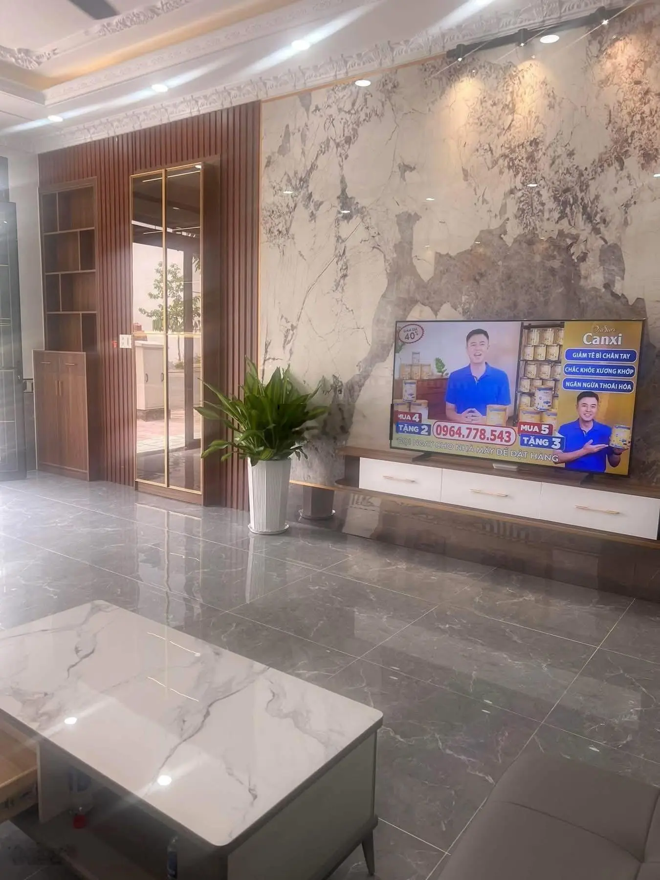 Bán gấp nhà kdc cao cấp tphcm giáp làng đại học quốc gia - 234m2 sàn giá 7,6 tỷ - hướng đông nam