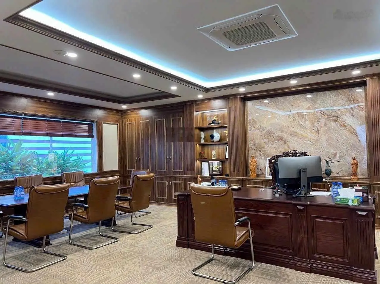 Bán gấp tòa nhà Q. Tân Bình 600m2 3L ngay MT đường Bành Văn Trân, sổ hồng riêng