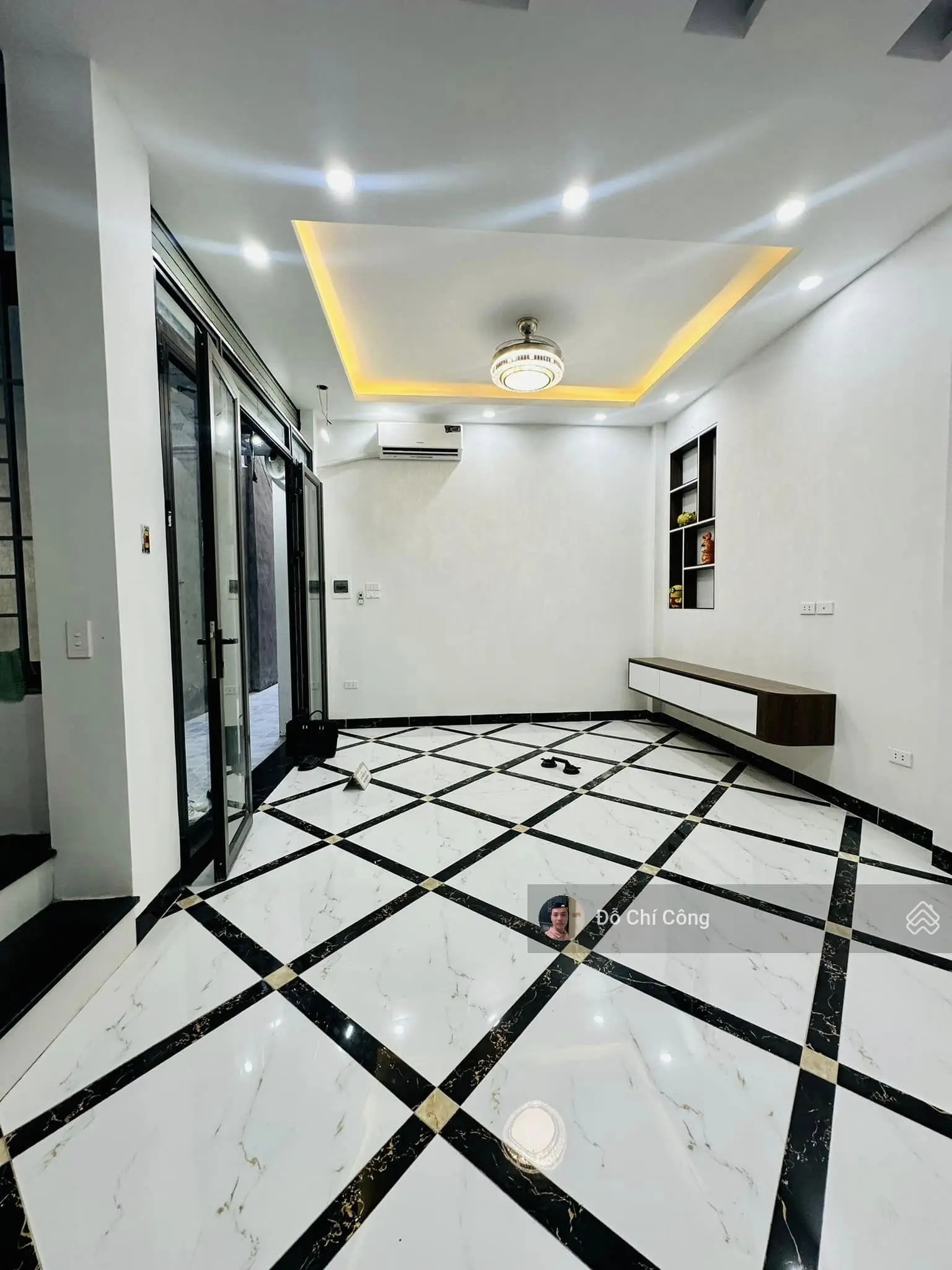 5.5 tỷ - ngã tư chợ mơ - 40m2 - nhà xây mới.