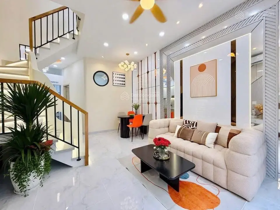 Bán nhà ở ngay đường Số 9B, Tân Phú, Quận 7, giá 2 tỷ 100 triệu