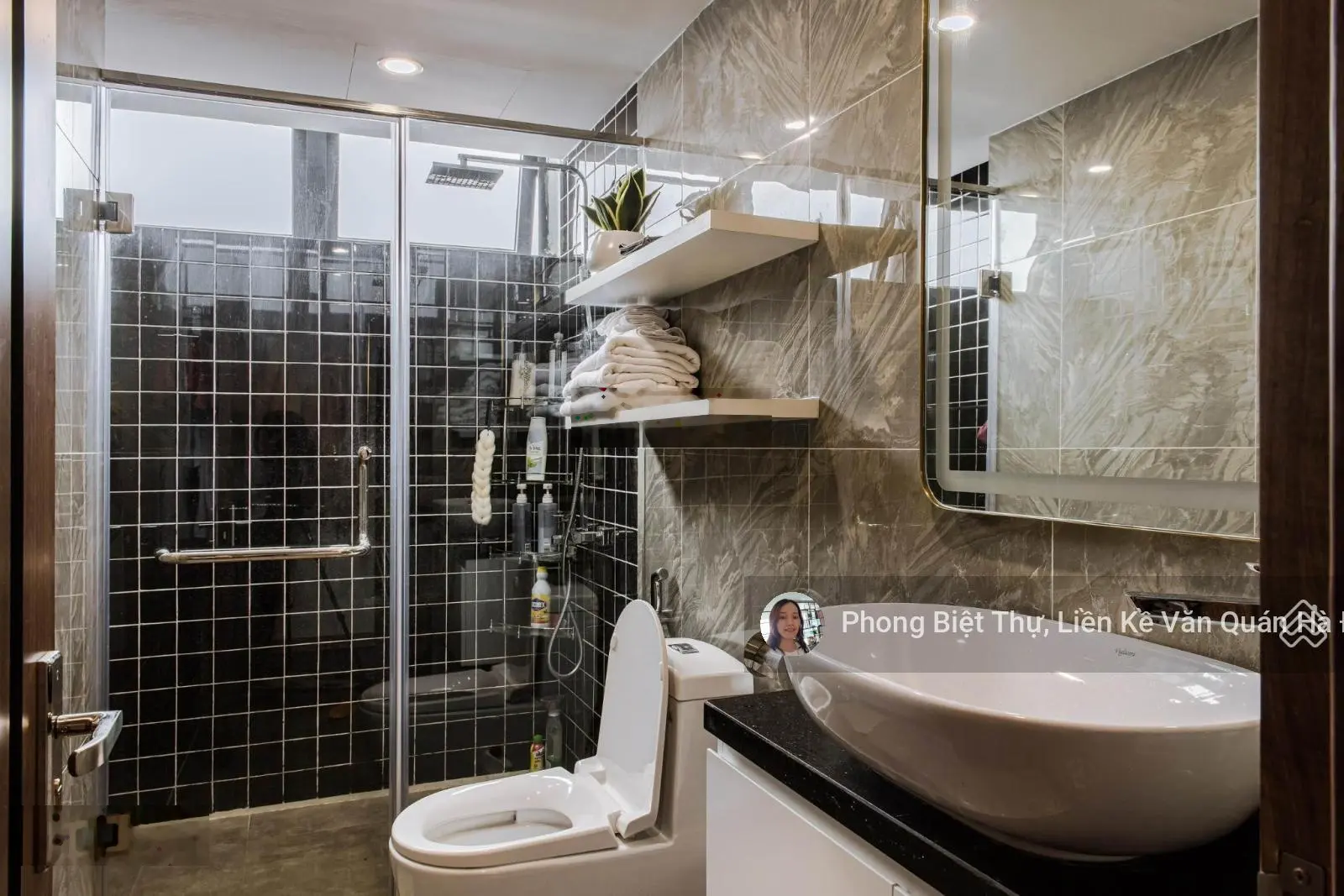 Chính chủ bán căn chung cư New Skyline Văn Quán, 98m2, lô góc 3 ngủ, view hồ Văn Quán 0983 669 ***