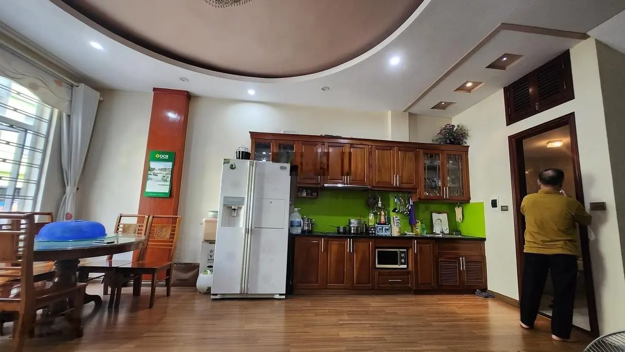 Nhà mặt phố TÔN ĐỨC THẮNG-ĐỐNG ĐA-HÀ NỘI, DT: 36/44 x 6 - MT: 5m / Giá : 18,6 Tỷ