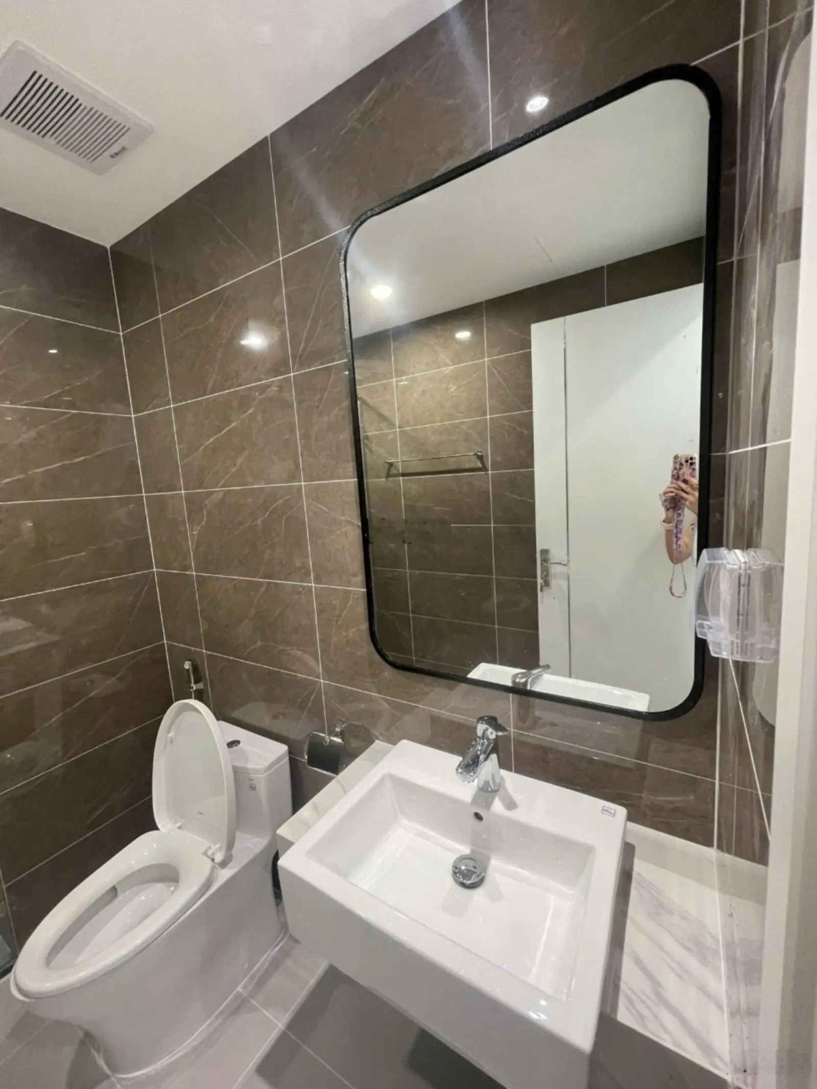 BÁN GẤP CĂN HỘ 1 PN+ 3,2 TỶ TẠI Imperia Smart City (I3), 43m2 Hướng ĐN - Sẵn sổ đỏ
