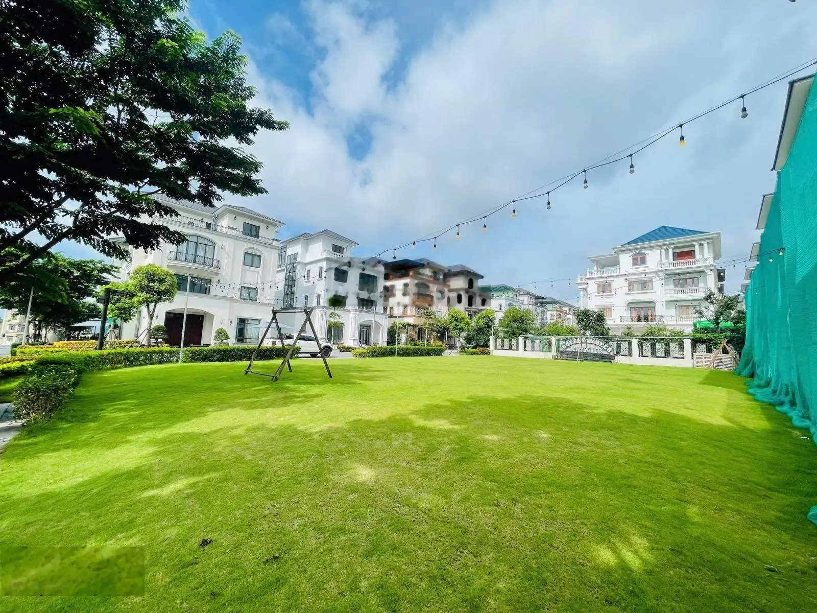 Biệt thự đồi view Vịnh. 4 tầng công năng 9 phòng. Giá: 21,8 tỷ