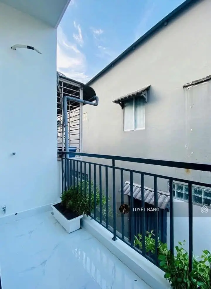 Chính chủ bán gấp nhà đường Tây Hòa,Phước Long A,quận 9..Giá chỉ nhỉn 3 tỷ.Cách cảng Phước Long 2km