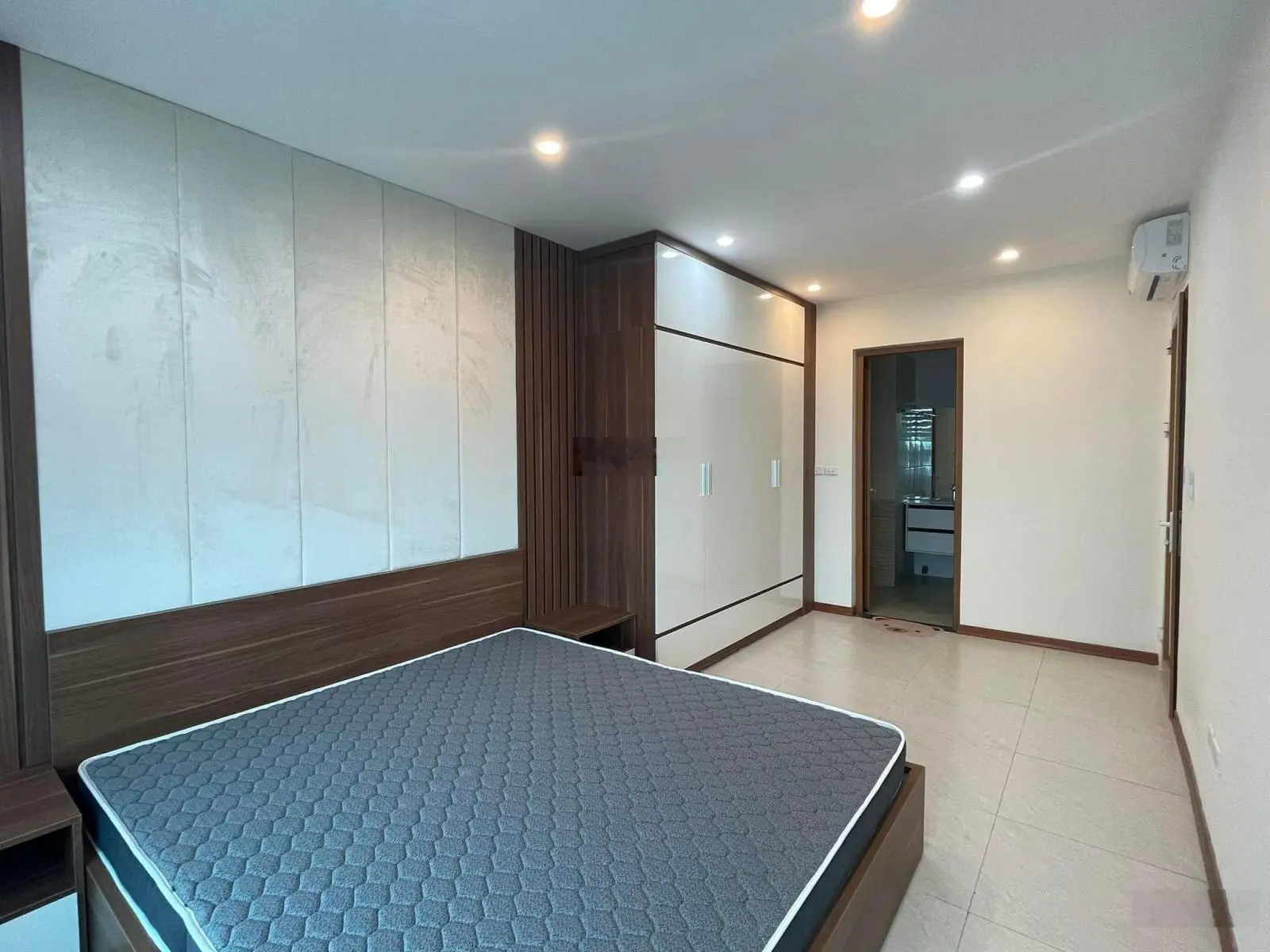 Bán gấp căn góc 3PN dt 90m2 tòa N03t1 giá hợp lí nhất ngoại giao đoàn Kim Ngân 0946 675 ***