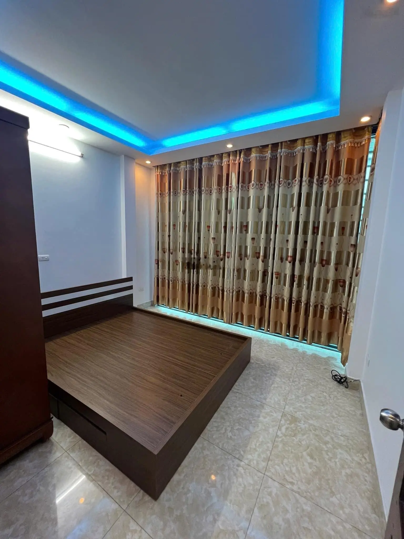 Hiếm Văn Quán ô tô, kinh doanh 30m2 5 tầng - giá nhỉnh 7 tỷ. Vừa ở vừa kinh doanh đẹp. Liên hệ ngay