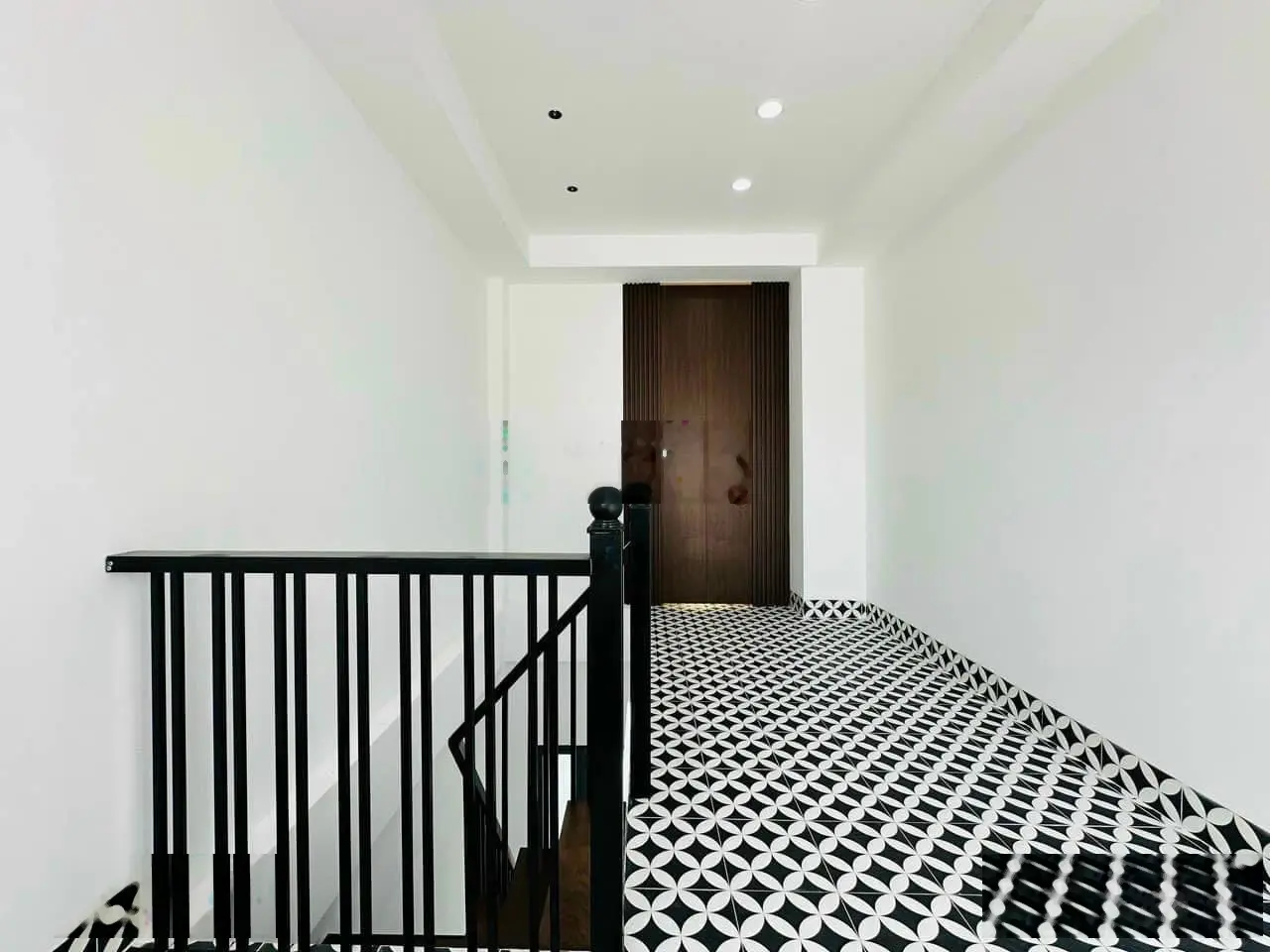 Bán lỗ bán gấp nhà hẻm xe hơi Tân Canh, Phường 1, Tân Bình. Giá chỉ 3,89 tỷ. 60m2. 0906 806 *** Ngân