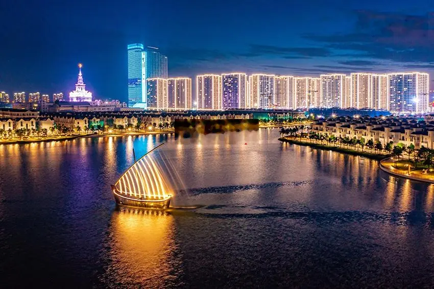 Bán Biệt thự gần hồ 24,5ha. DTXD 265m2 x 4T, MT 10m, Đang ở, Vị trí đẹp