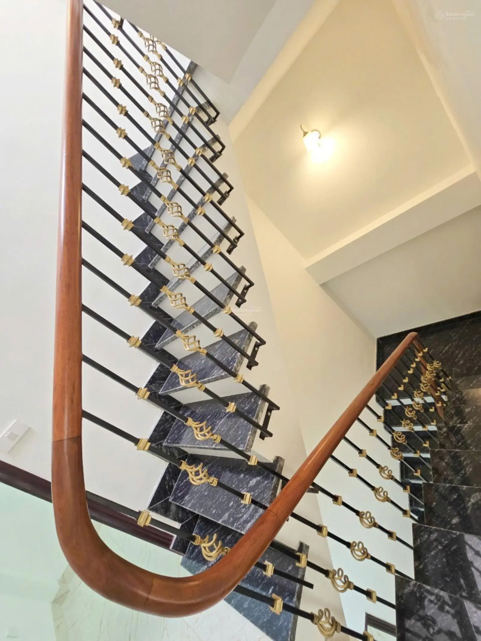 Chỉ nhỉnh 6 tỷ, full nội thất chính chủ cần bán nhanh nhà DT 36m2x5t tại Ngô Quyền, La Khê, Hà Đông