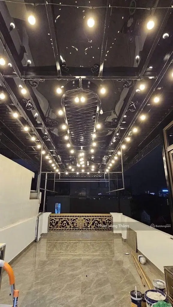 Bán nhà thang máy, phân lô, phố Minh Khai, Hai Bà Trưng. 55m2, 6 tầng, MT 4,2m, gara ô tô, vỉa hè
