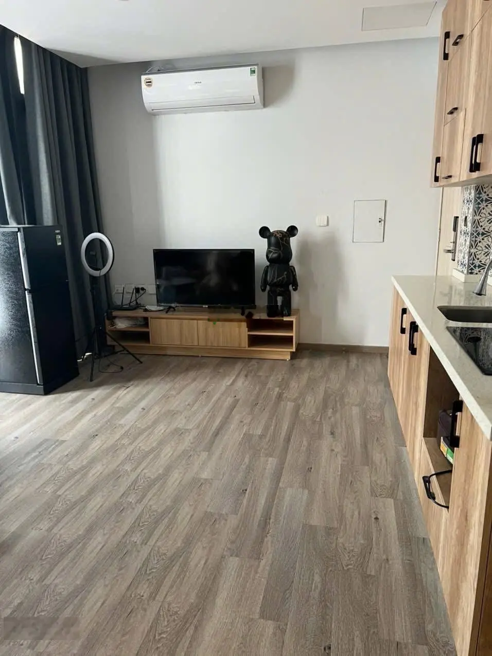 Bán nhà dòng tiền trong ngõ Võng Thị - view Hồ Tây - 3 thoáng - ô tô 265m2, giá: 86tỷ