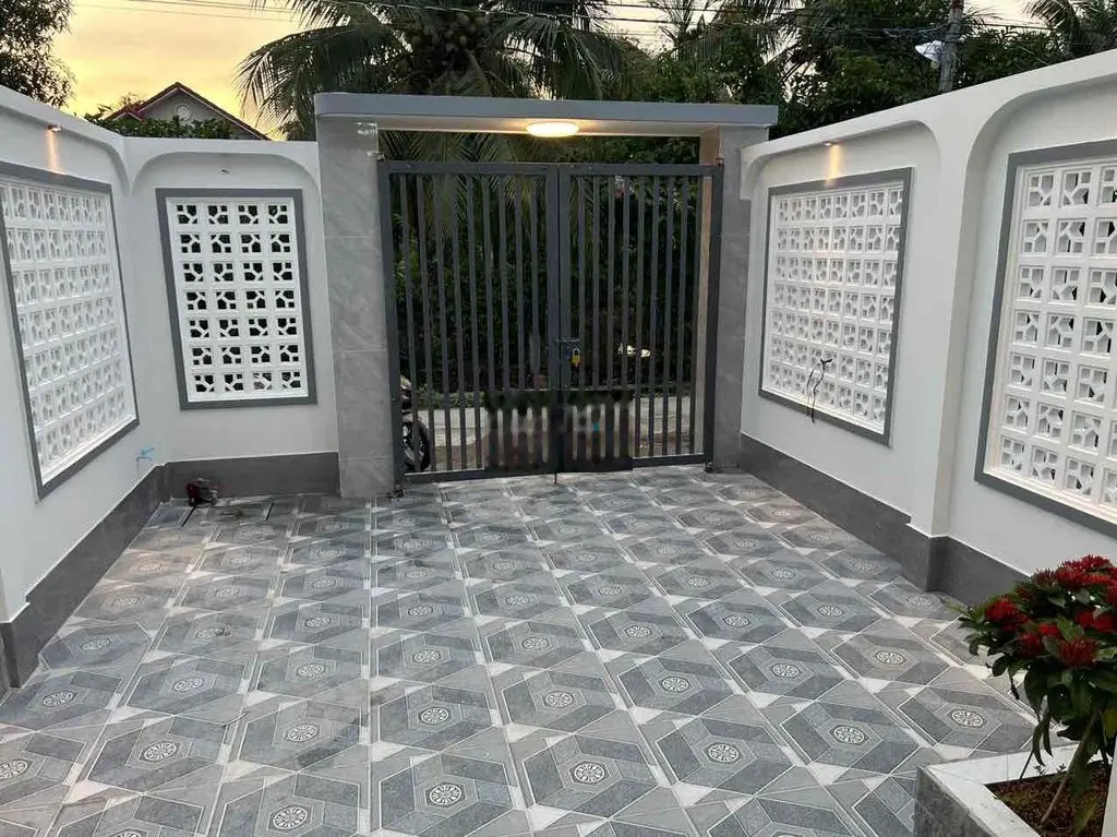 Cần bán 3 căn liền kề toạ lạc tại phường Phú Tân TPBTRE