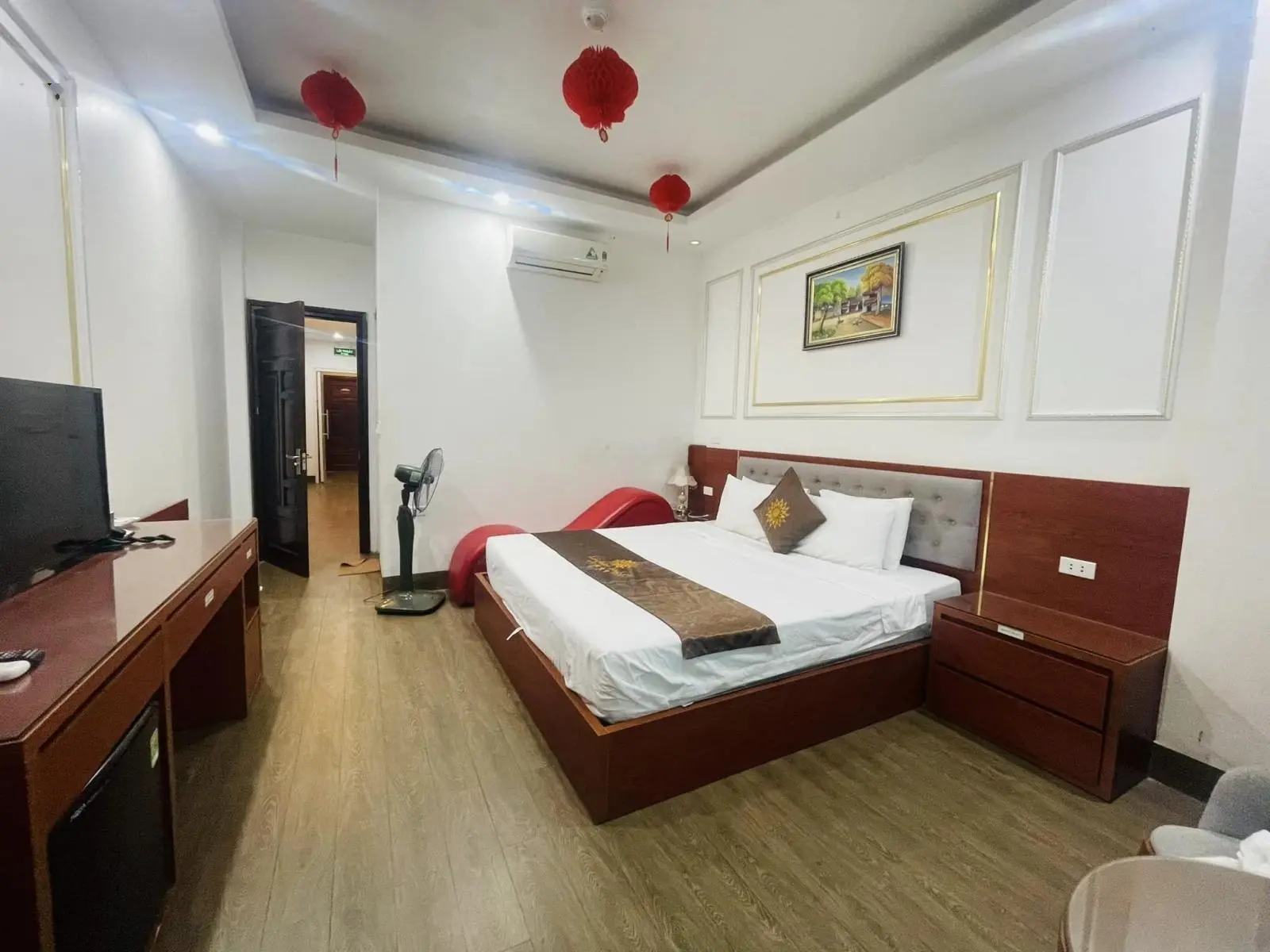 Bán căn hộ khách sạn 15 phòng kinh doanh, 7 tầng thang máy, doanh thu 200tr/tháng tại Hà Đông