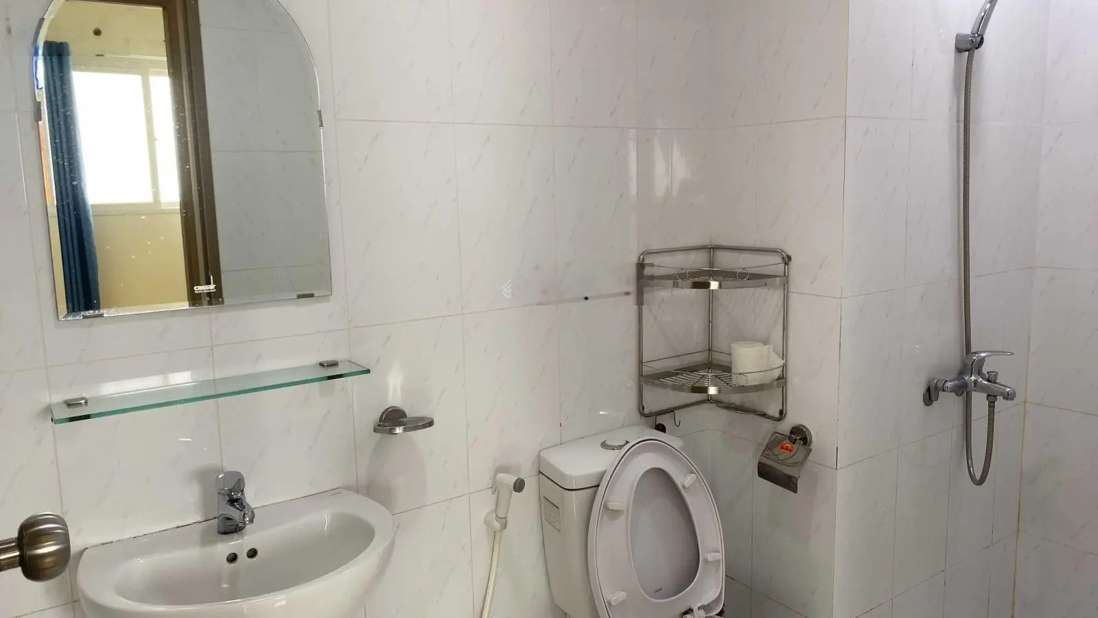 Cần bán nhanh CH Green Town Bình Tân 72m2-2PN-2WC có ban công thoáng mát giá 2,380 tỷ,LH 0987 003 ***