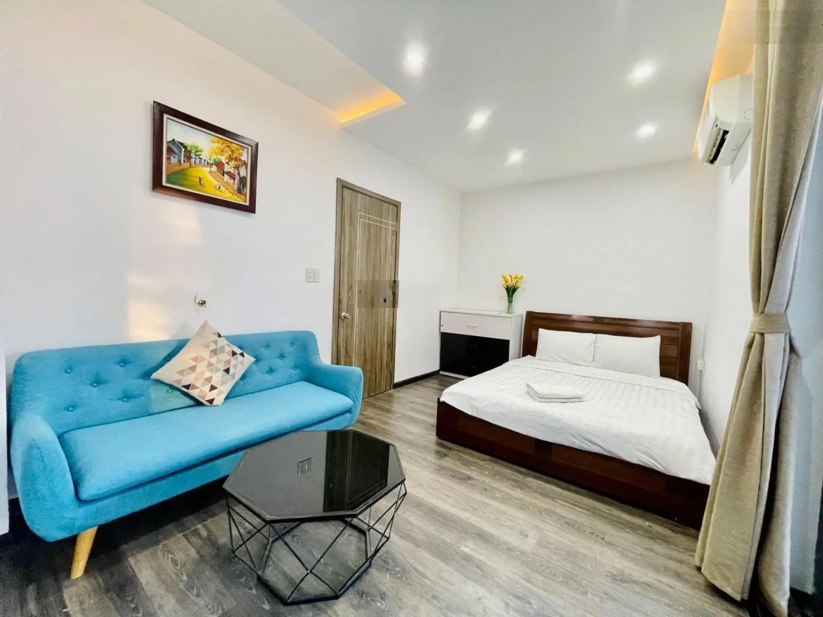 Bán nhà 3 tầng đẹp hiện đại, khu biển Phạm Văn Đồng, Sơn Trà