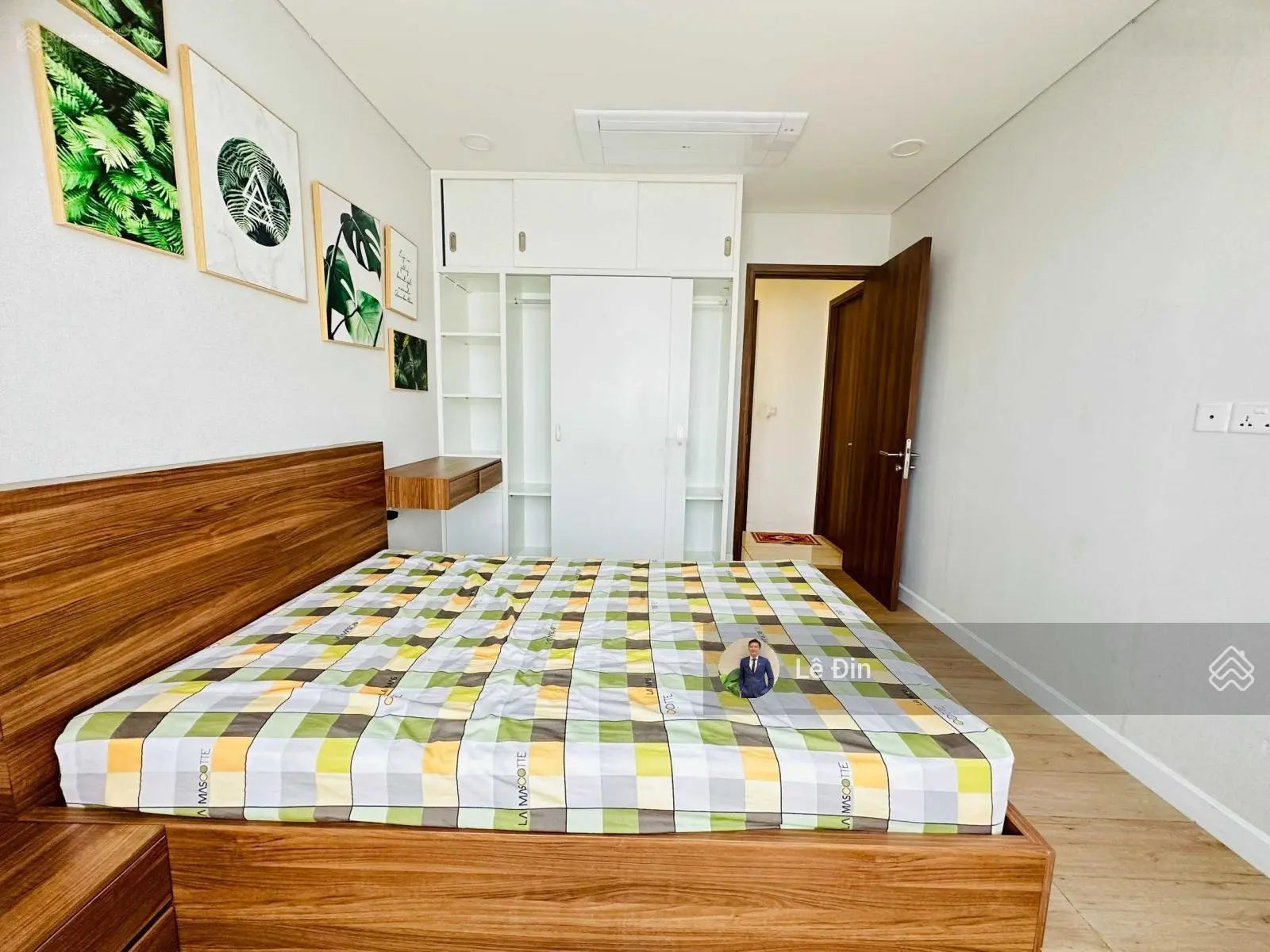 Khách kẹt tiền bán lỗ 2PN 73m2 Kingdom 101 tầng đẹp view thoáng giá 5 tỷ. LH: 0907 582 *** Mr Đin
