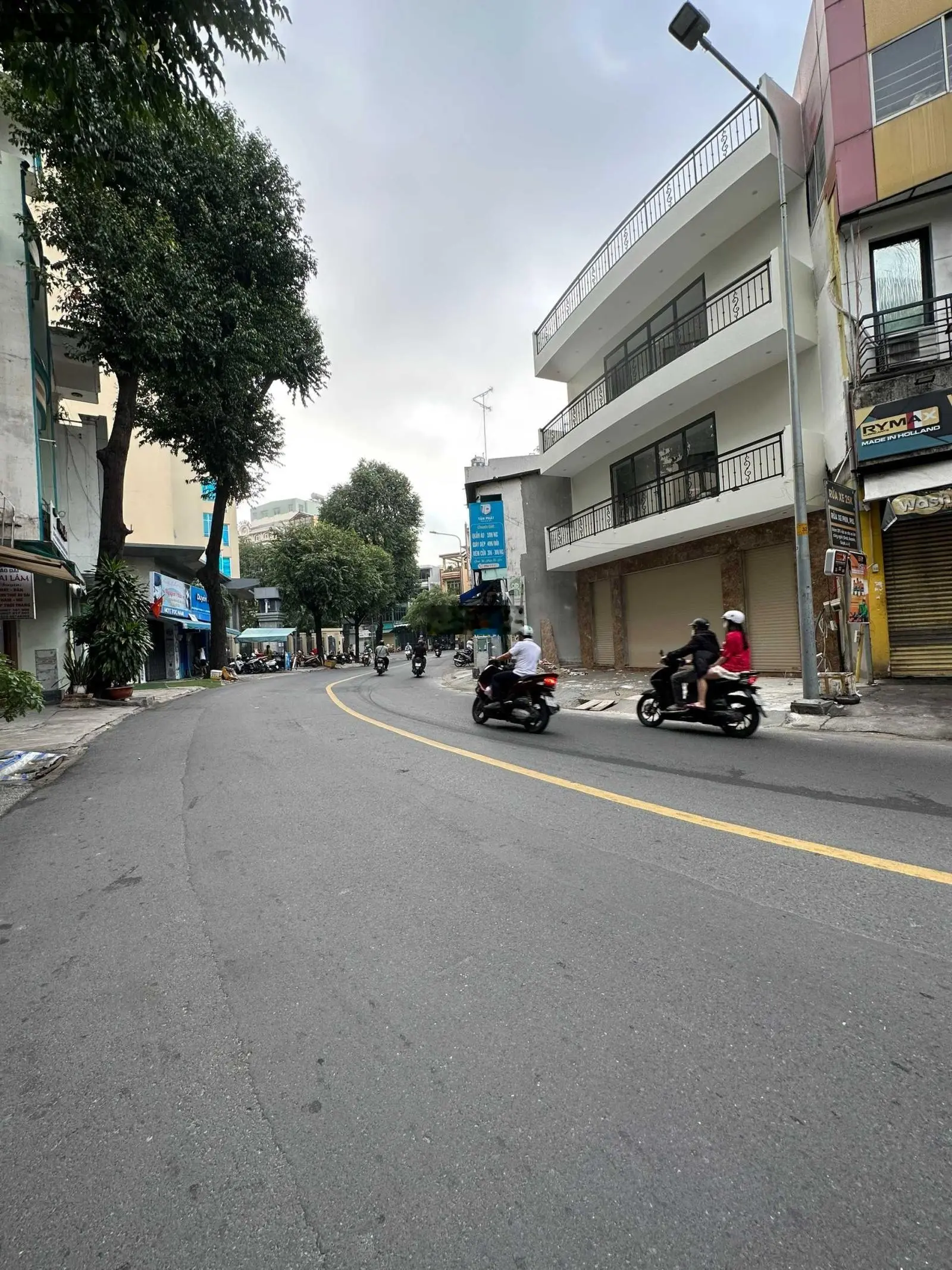 Bán nhà mặt tiền gần khu sân bay, Nguyễn Thái Bình, P. 4, Tân Bình, 5.5x11m, NH 6m, 16.5 tỷ/(TL)