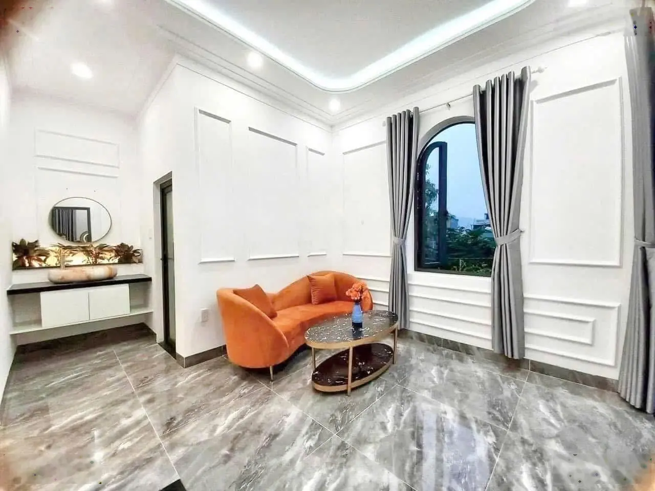 Cần bán biệt thự 2 mặt tiền kiệt gần trường Duy Tân, diện tích lớn 107m2, giá nhỉnh 4 tỷ