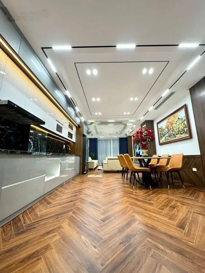 Phân lô Cầu Giấy, góc 3 thoáng, gara, ô tô, thang máy, ngõ thông kinh doanh, ở sướng, 52m2*6T