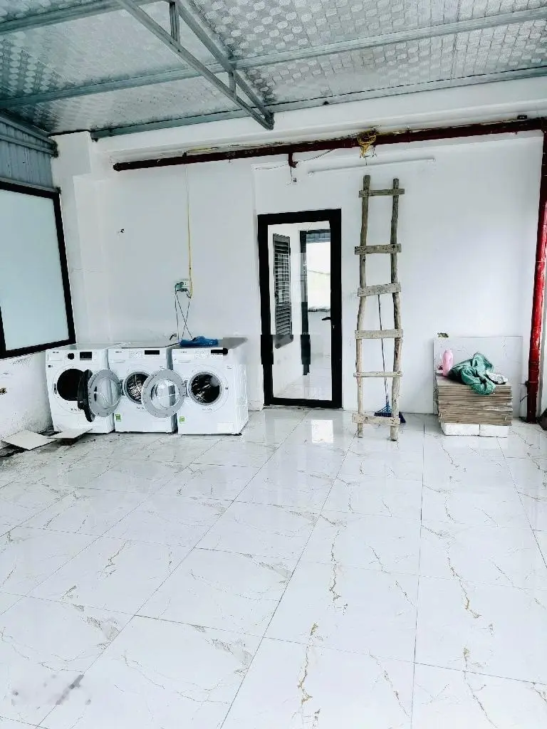Bán CHCC 7 tầng Pháo Đài Láng, thang máy, PCCC, thang thoát hiểm, dòng tiền 70tr/tháng, 16.8 tỷ