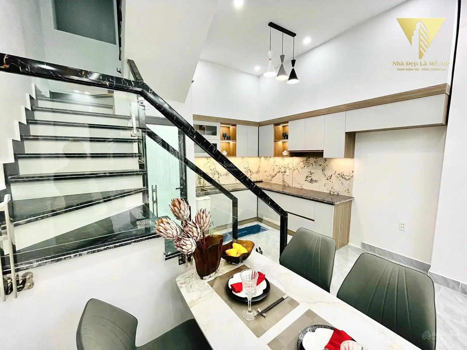 Nhà xây mới 3 tầng, 42m2 tại ngõ 47 Phạm Hữu Điều, Niệm Nghĩa, nhỏ xinh, giá đẹp