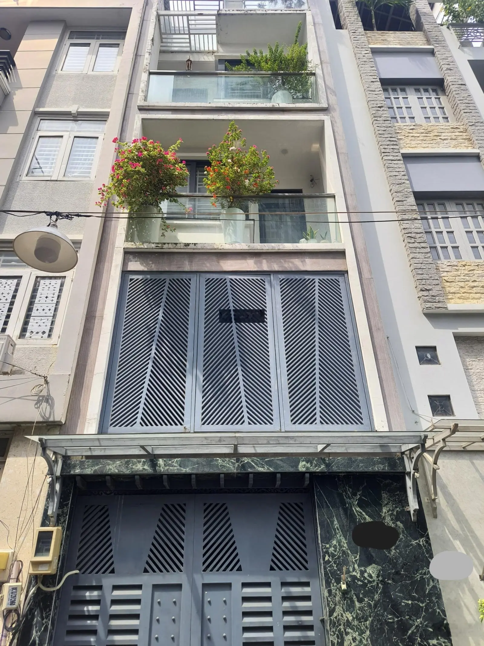 4.5x12m, 4 lầu, nhà HXH 4.5m Đặng Văn Ngữ, gần TT Thể Thao Phú Nhuận, Giá 10 tỷ