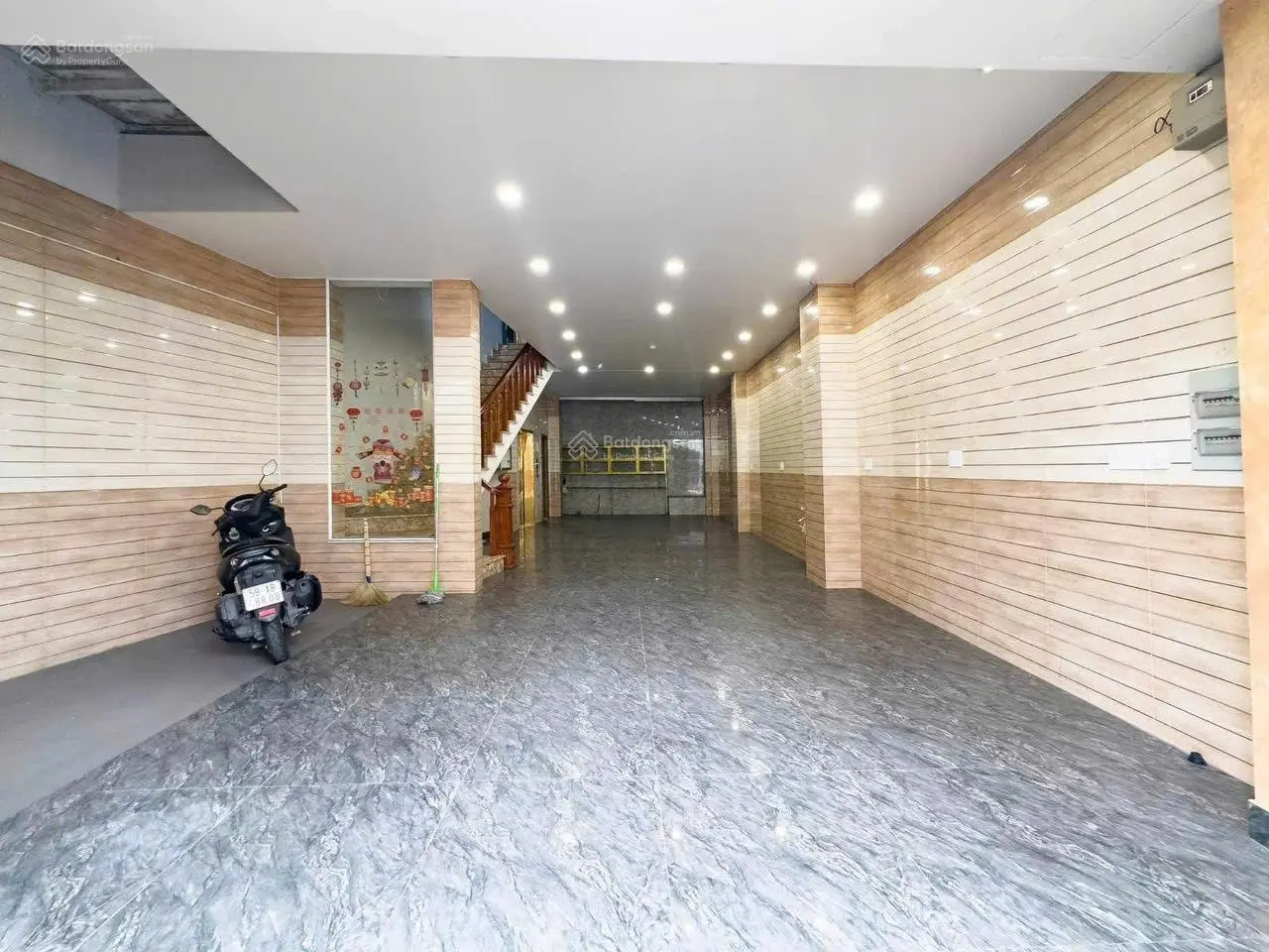 Nhà Mặt Tiền Nguyễn Văn Đậu - Ngang 7m - 7 Tầng Thang Máy Chạy Vi Vu.