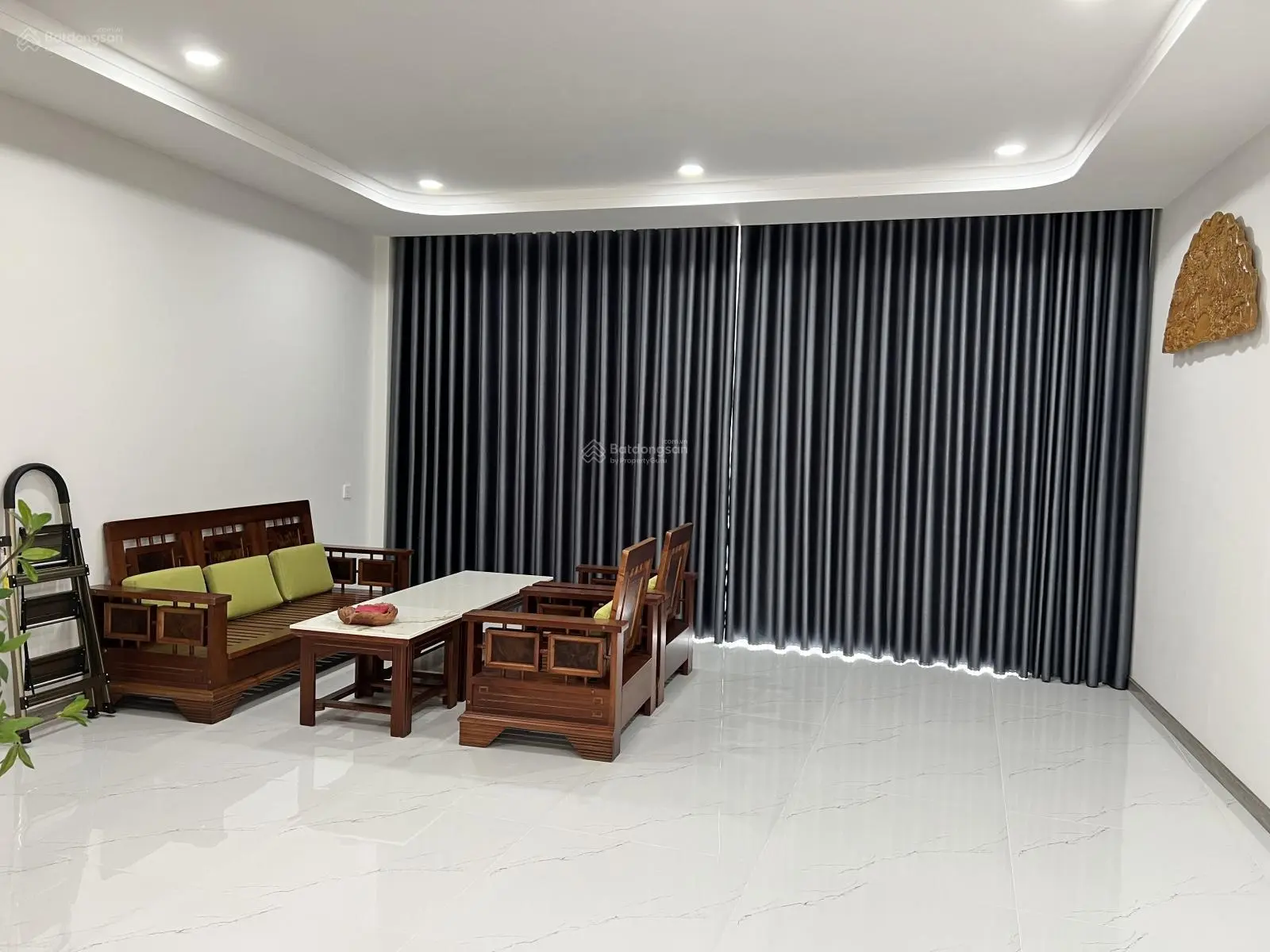 Bán nhà 5 tầng ngang 5,5m mặt tiền Trần Nguyên Hãn trung tâm phố Nha Trang