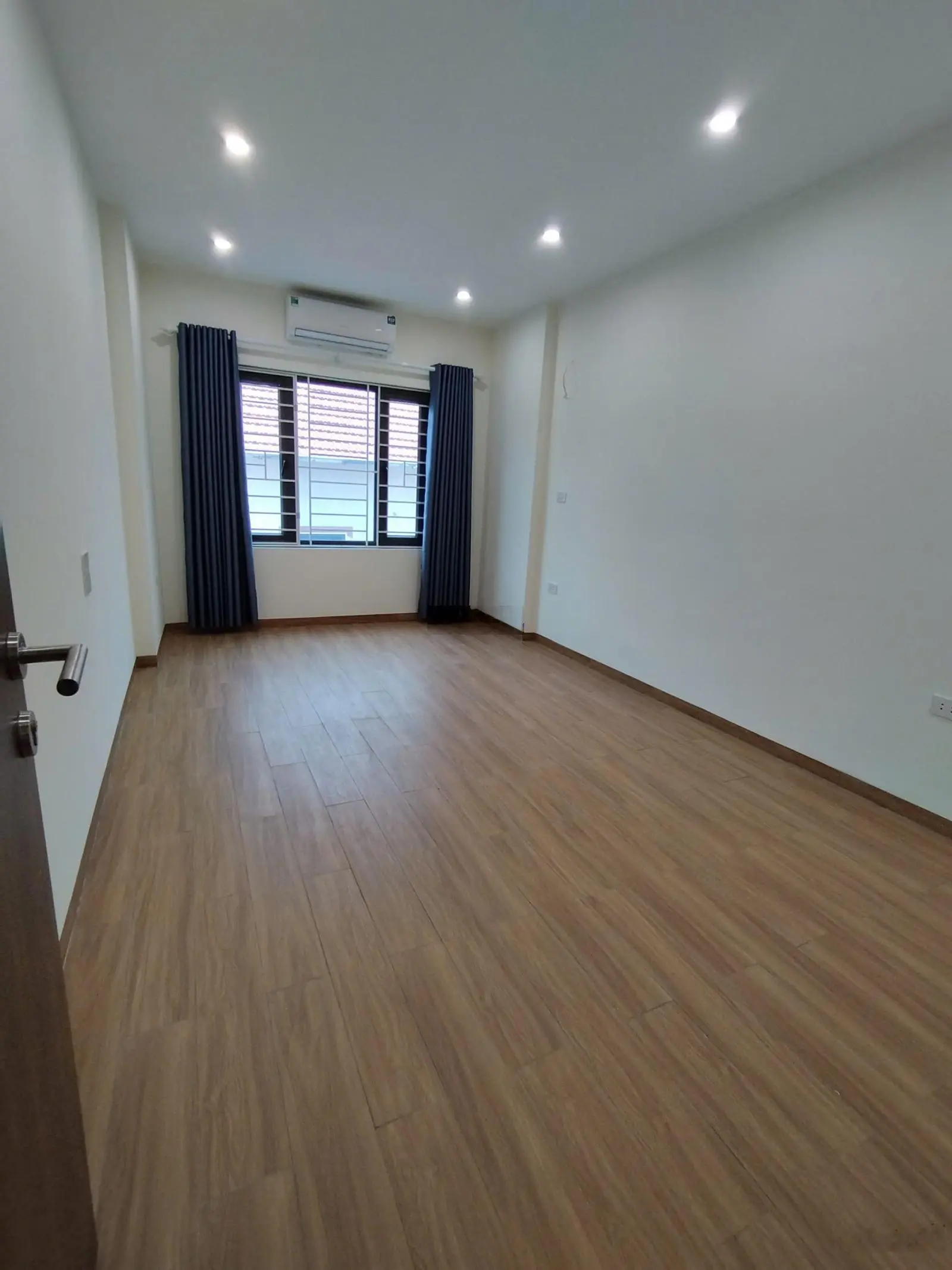 Nhanh tay, chốt ngay nhà Tiền Lệ, Tiền Yên, Hoài Đức, 3.5 tầng, 4 ngủ, full nội thất, chỉ 4.25 tỷ