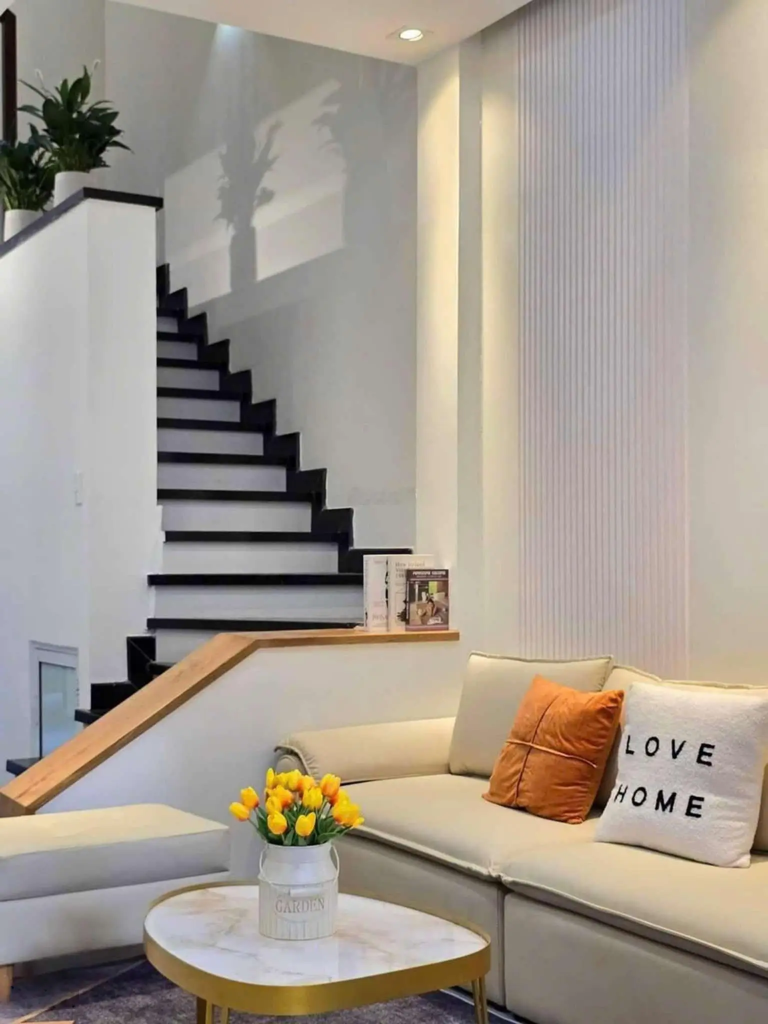 Bán nhà 3 tầng mới tinh cách biển Mỹ Khê chỉ 700m, Giá chỉ nhỉnh 5 tỷ